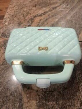 Dash purse sandwich maker.
